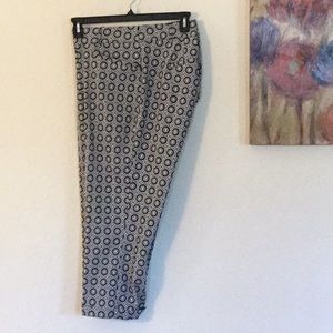 Geo print crop pant.